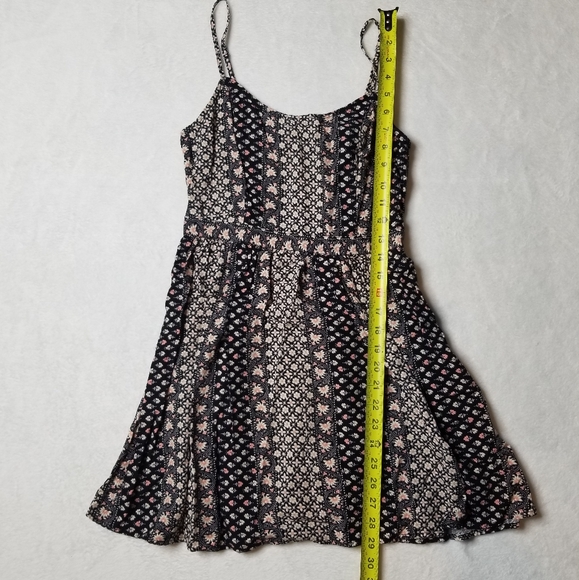 American Eagle Outfitters Floral Dress - Picture 8 of 8